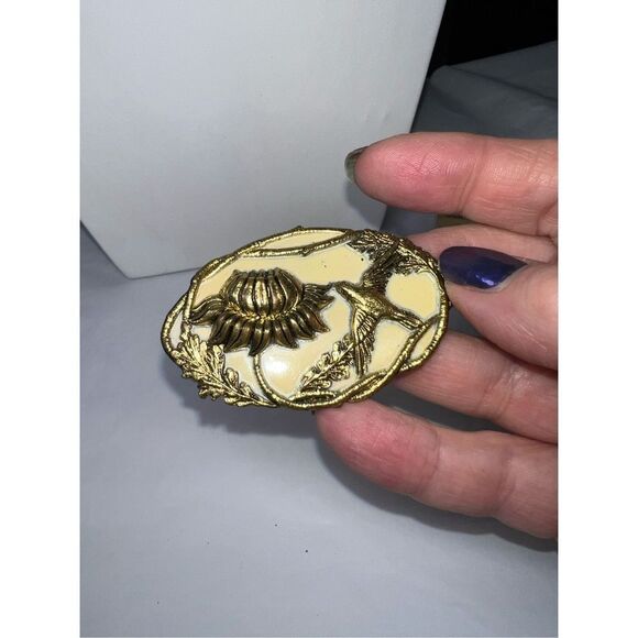 Vintage‎ Gold Tone and Enameled Bird and Flower Brooch - Picture 8 of 8